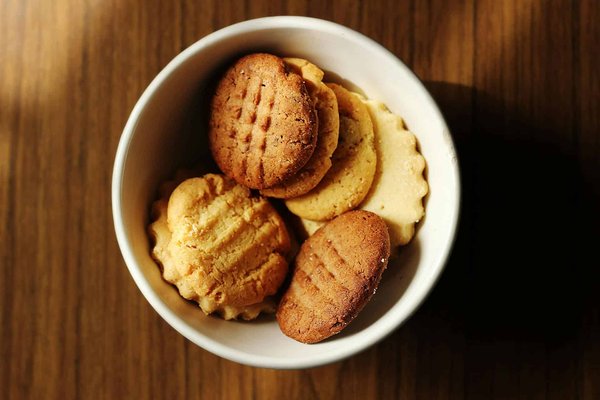 Quels sont les secrets pour des madeleines maison moelleuses et parfumées ?